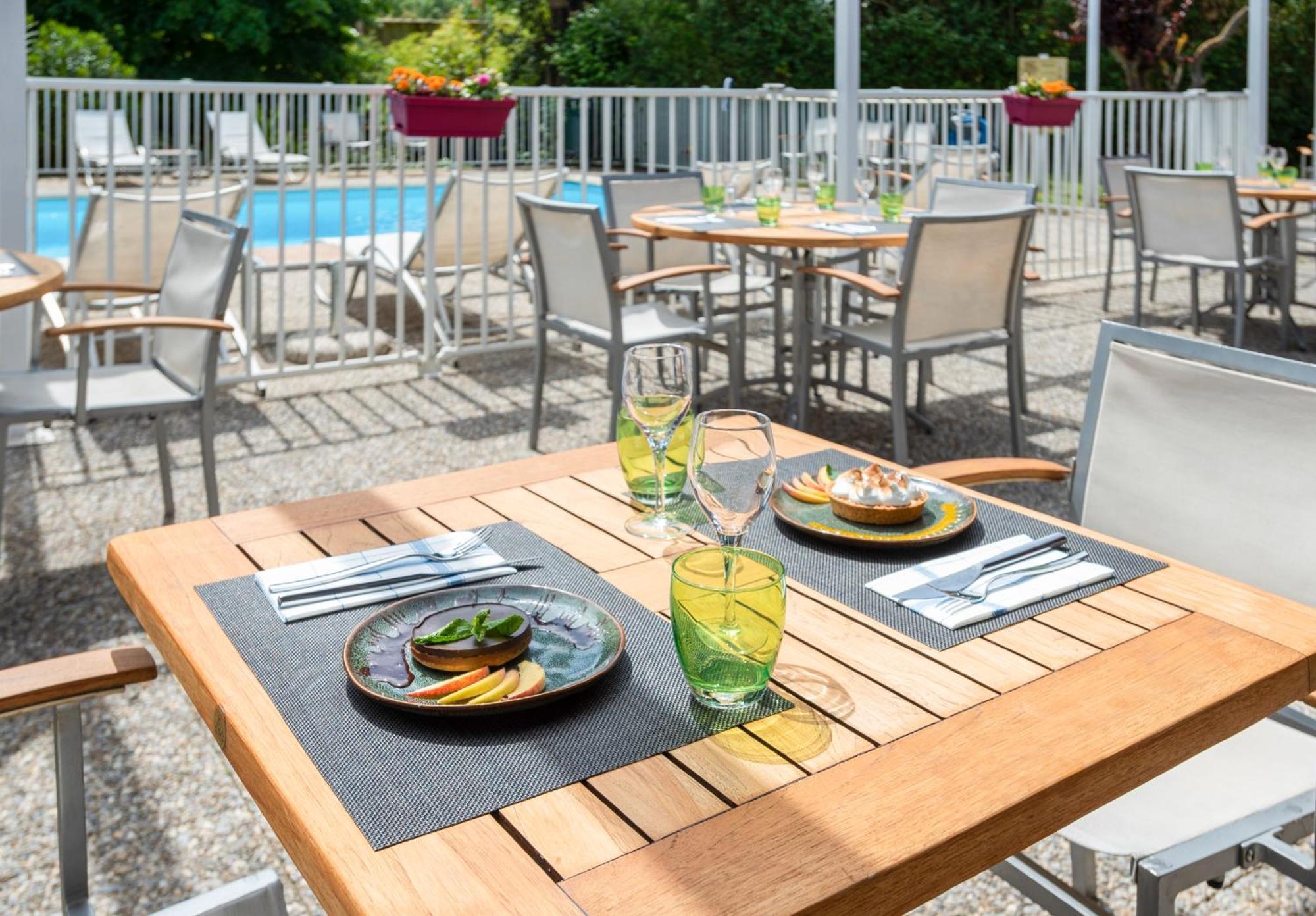 Hotel Novotel Evry Courcouronnes Bagian luar foto