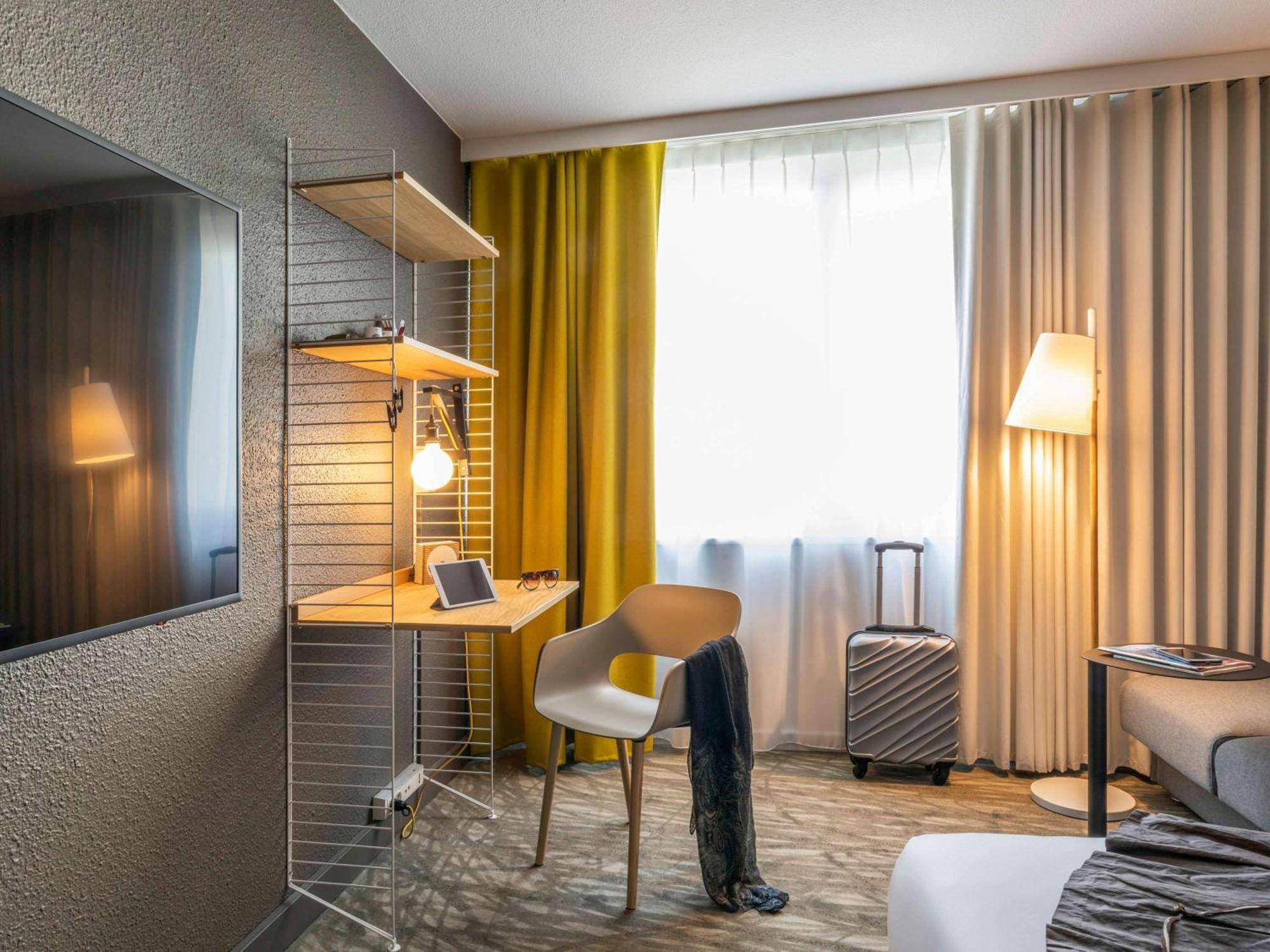 Hotel Novotel Evry Courcouronnes Bagian luar foto