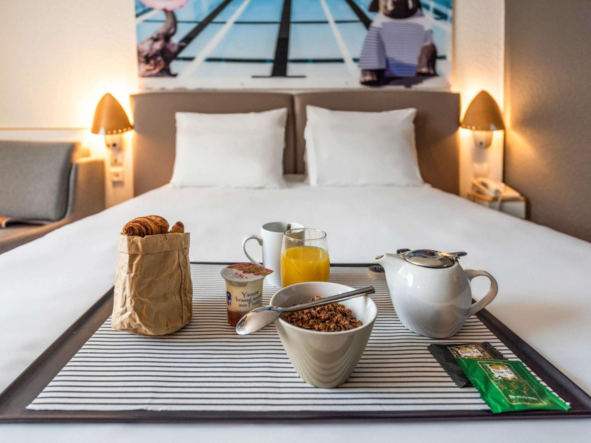 Hotel Novotel Evry Courcouronnes Bagian luar foto