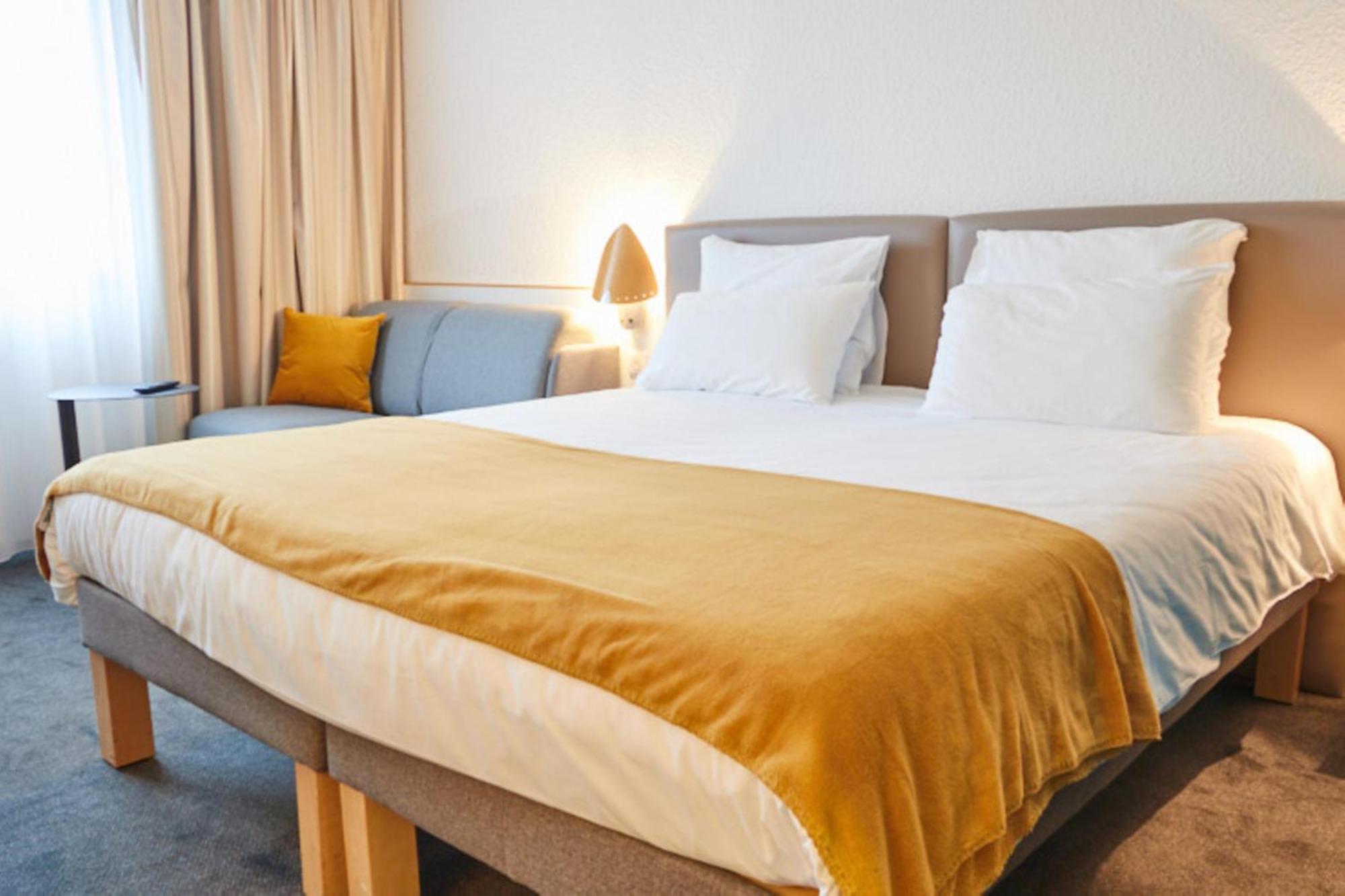Hotel Novotel Evry Courcouronnes Bagian luar foto