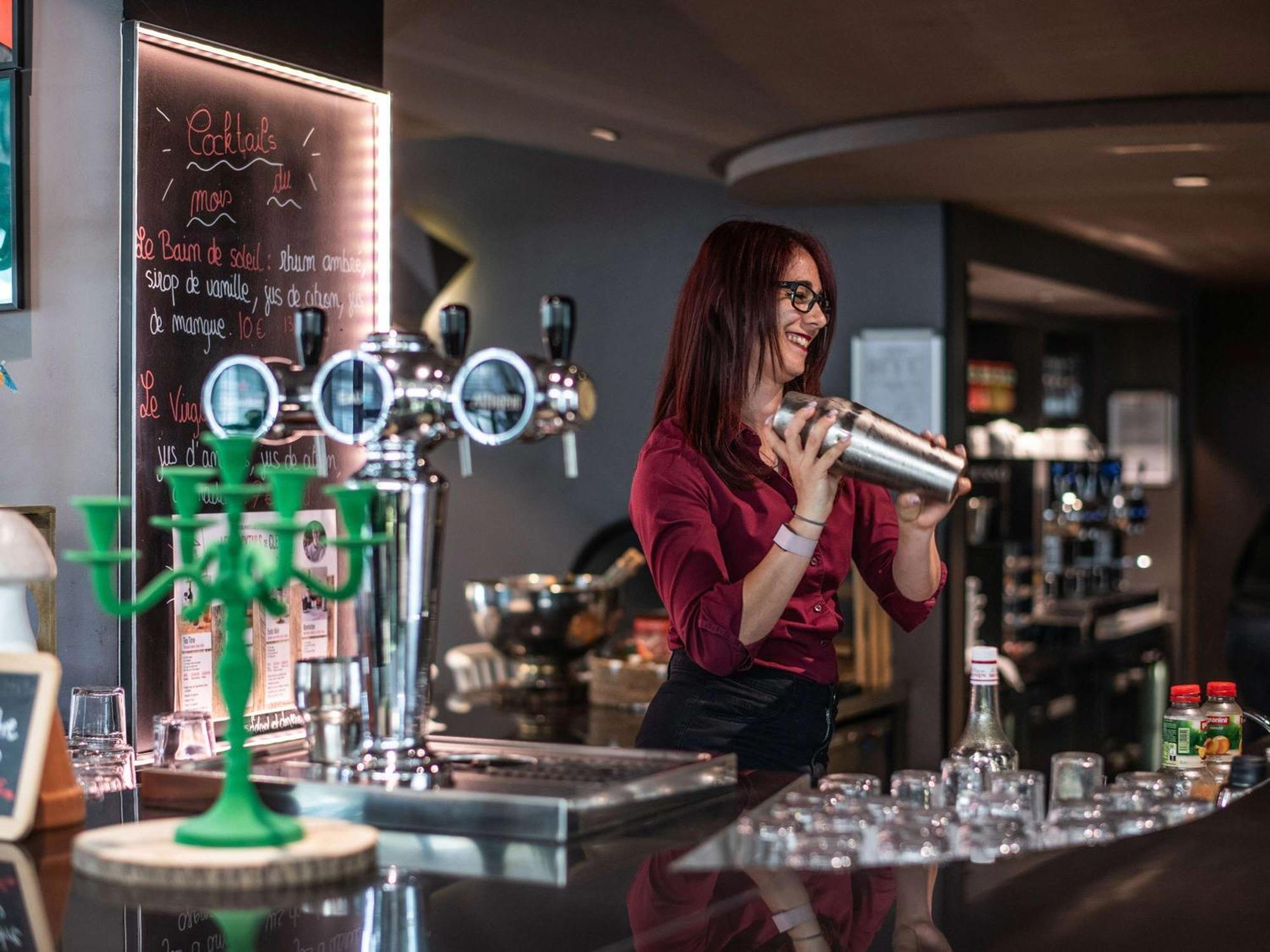 Hotel Novotel Evry Courcouronnes Bagian luar foto