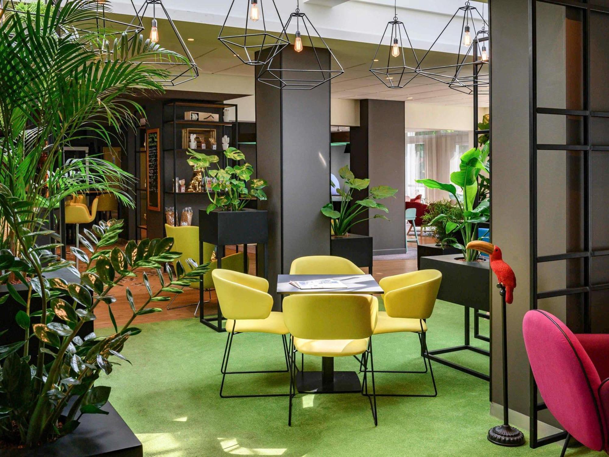 Hotel Novotel Evry Courcouronnes Bagian luar foto